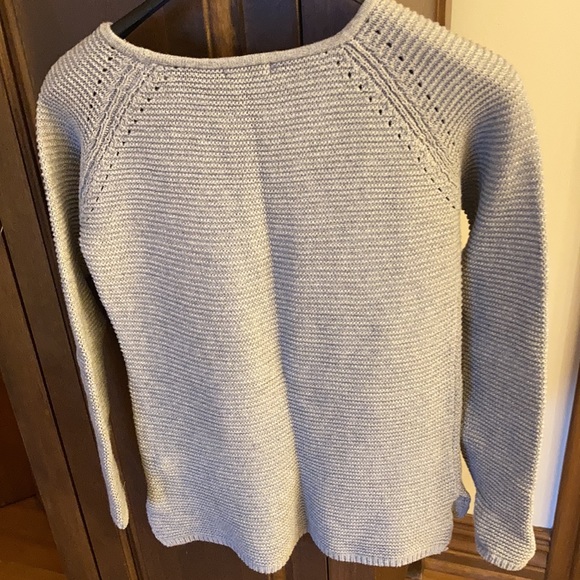 Knit Pull-Over in light grey LIKE NEW from Joe Fresh - Picture 3 of 3